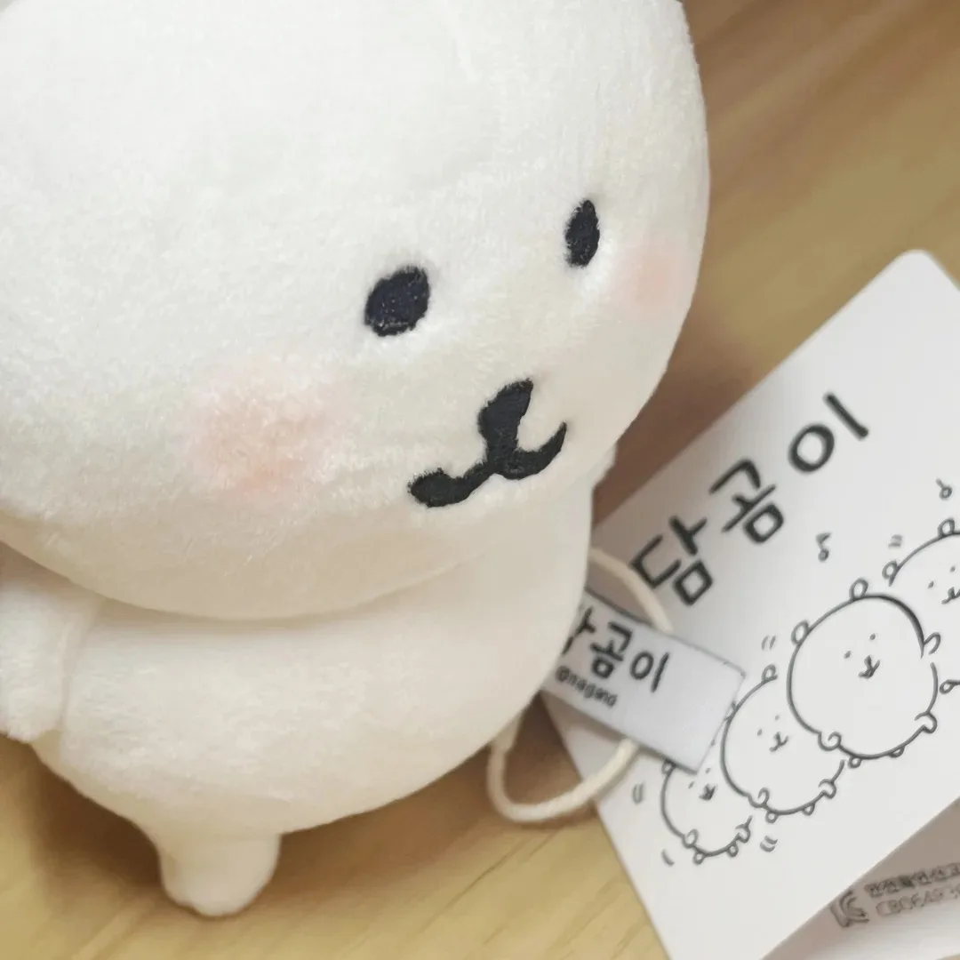 かわいいセルフモッキングベアぬいぐるみキーホルダー、キュートな吊り下げオーナメント、かわいい漫画のぬいぐるみ、バッグ、バックパック、車の鍵用、面白いギフトアイデア