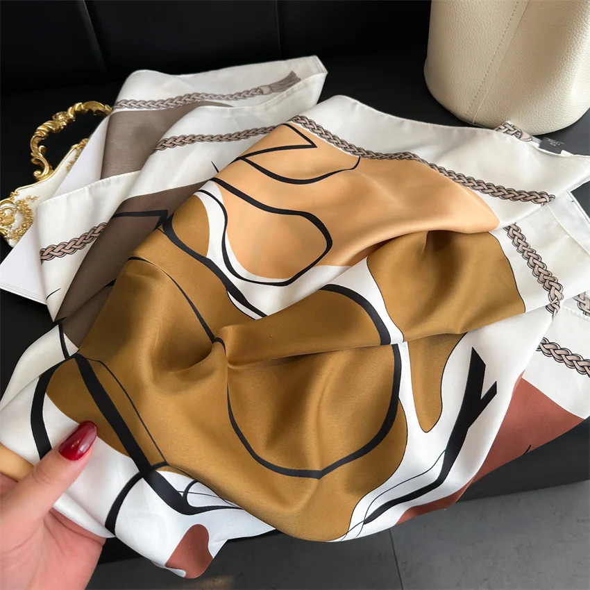 90*90cm Bedruckter Weicher Quadratischer Schal Frühling Sommer Atmungsaktive Damen Seidenschals Bandanas Luxuriöser Strand-Schal Eleganter Hijab – Detail 3