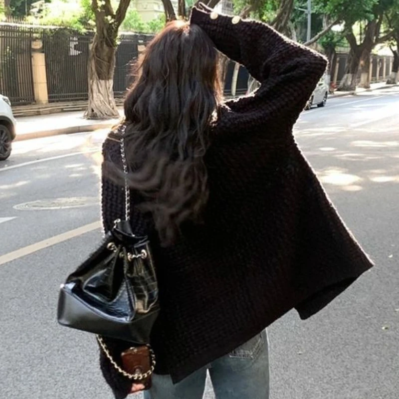 Black Cardigan Women Coat Temper Office Lady Vintage Baggy Classic Pockets Streetwear Simple Knitted Aesthetic V-neck Sweater