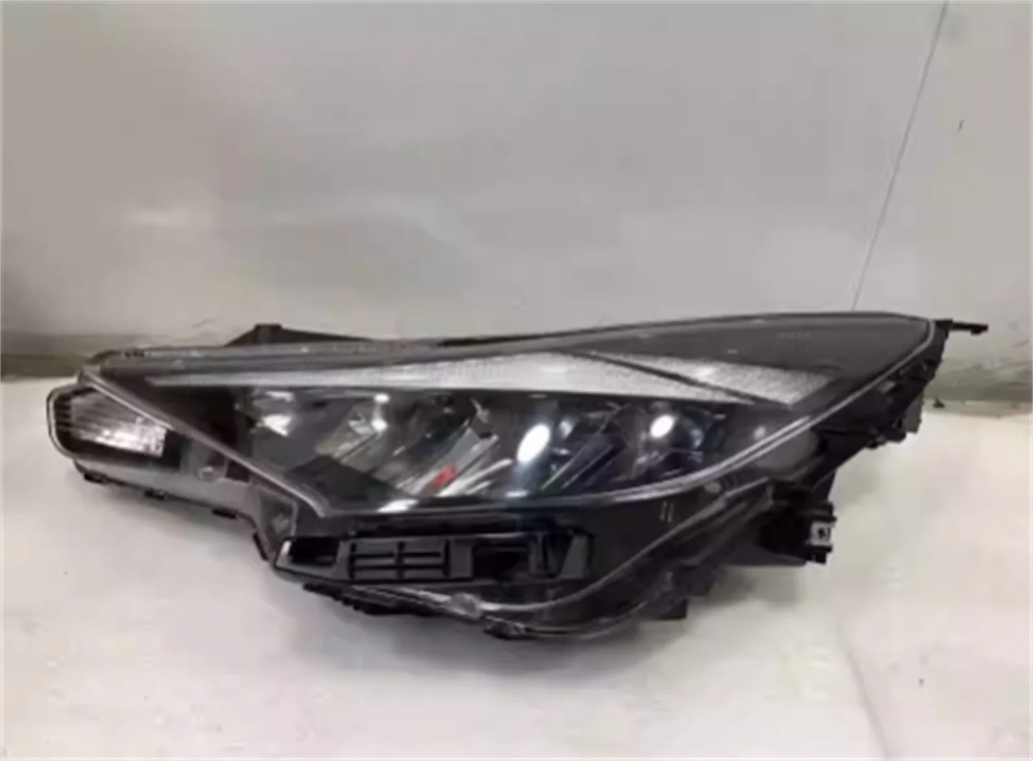 

Front Headlight Headlamp for Hyundai Elantra DRL Daytime Running Light Turn signal High low beam