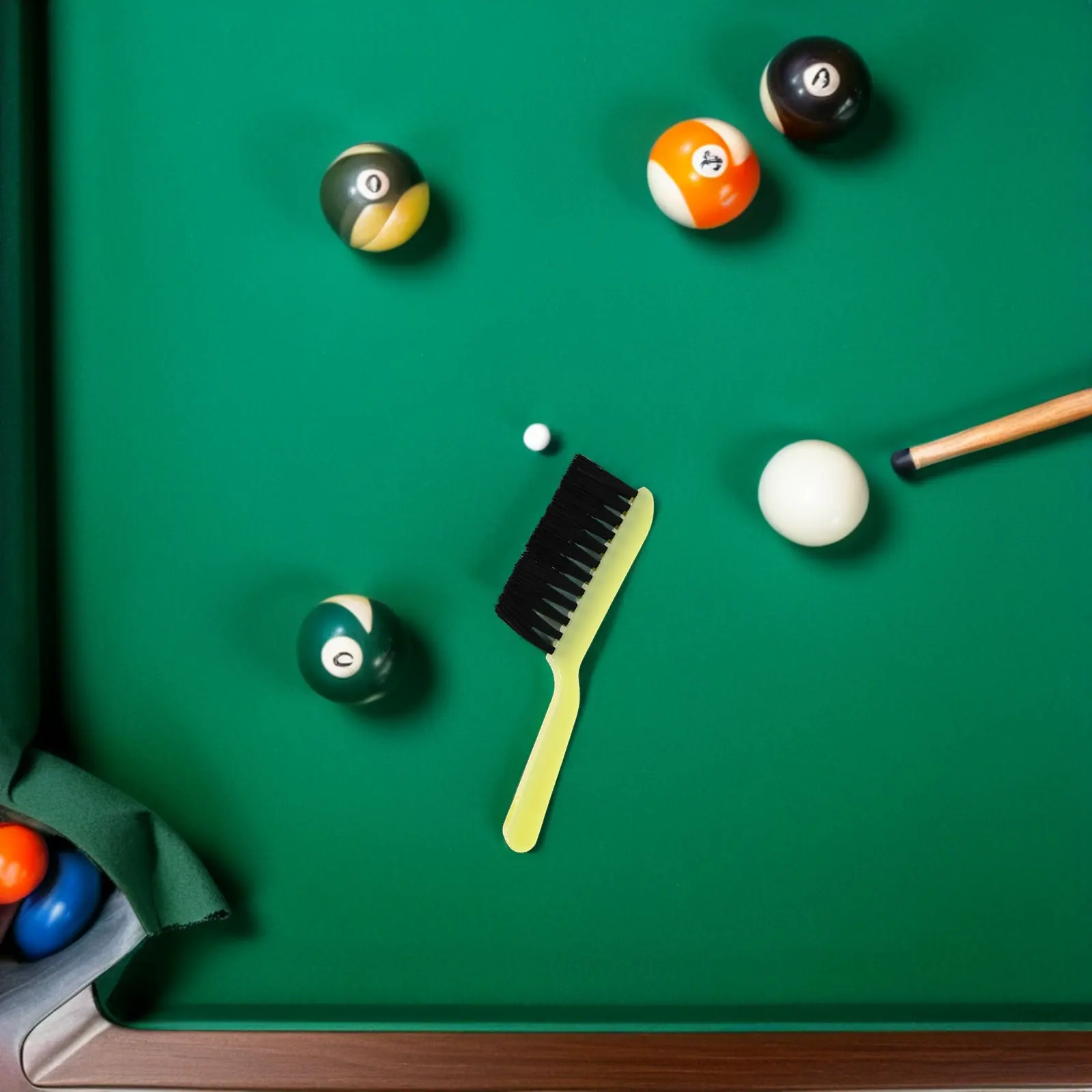 

2Pcs Billiard Table Cloth Cleaner Brush Soft Bristles Snooker Felt Cleaner Dust Removal Pool Table Cue Chalk Cleaning Billiard