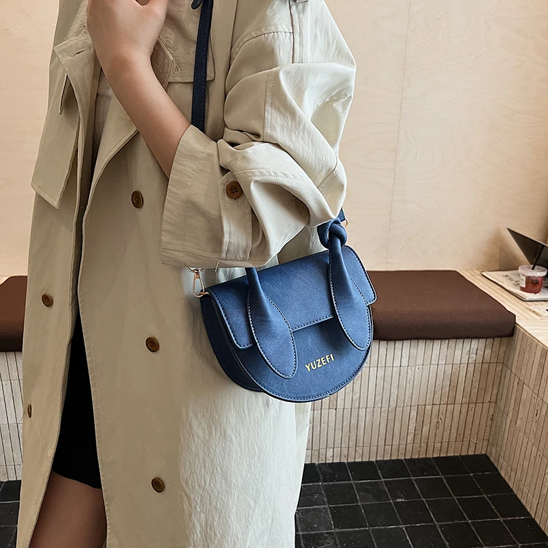 

Practical And Spacious Women's Shoulder Bag Messenger - Genuine Leather Popular Design For Daily Elegance