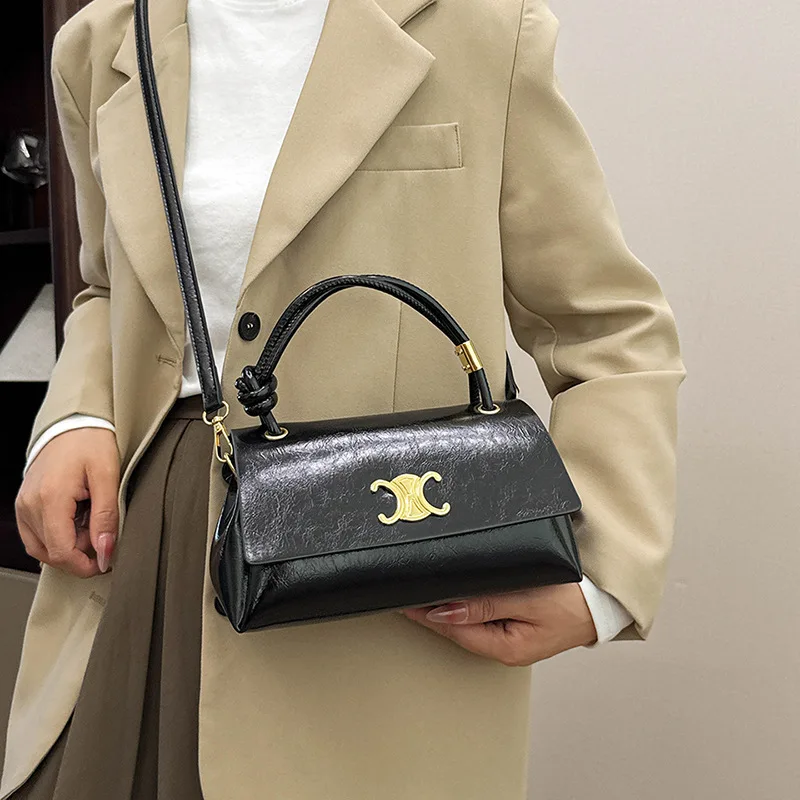 

Маленькая квадратная кожаная сумка через плечо, винтажная женская сумка через плечо с монограммой, уникальная сумка с верхней ручкой с цветочным дизайном, ретро-стиль