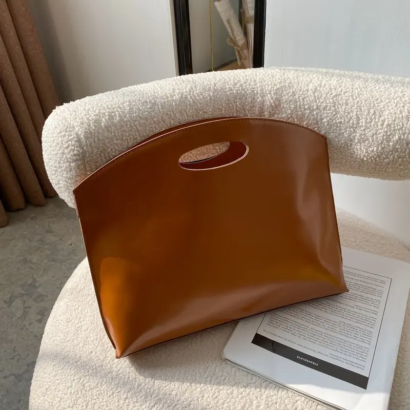 Niche 13 pouces ordinateur portable sac tempérament mince porté à la main Bureau navette serviette femme en cuir souple