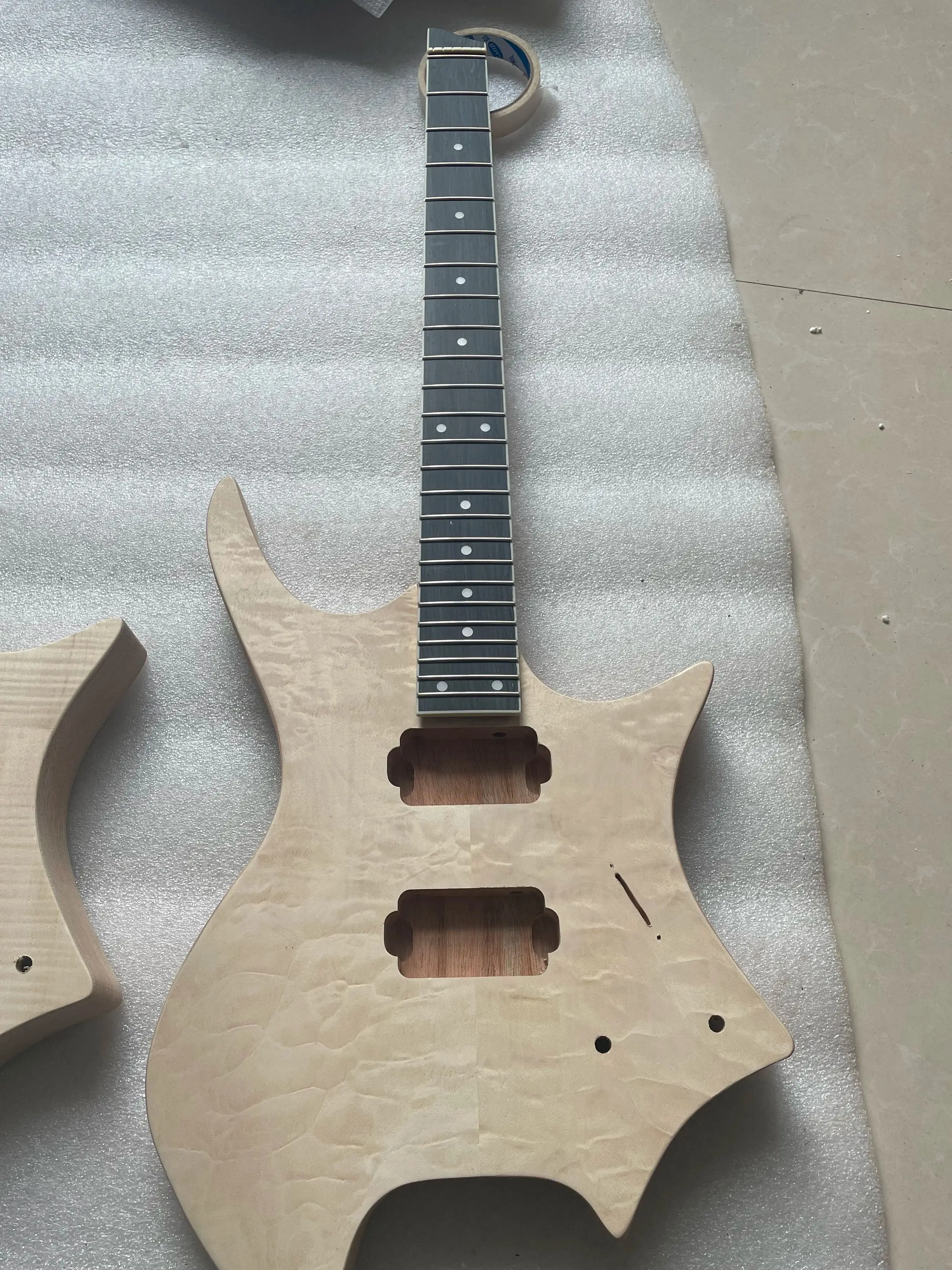 

Blank Headless Electric Guitar, Unfinished, Professional DIY , Mahogany Maple Veneer Body and Maple Engineer Wood Neck,Brand New