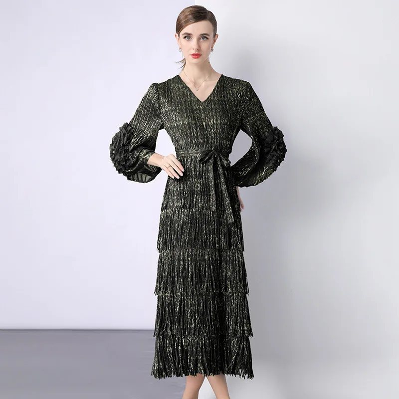 فستان نسائي من Miyake بطيات وأكمام جرس مزهّرة على الطراز الأوروبي الأمريكي للخريف برباط علوي فستان ماكسي خالي من التجاعيد