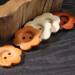 10pcs/lot Wooden Flower Buttons 12/18/25mm Beautiful Natural Wood Color 2-hole Buttons Clothing Accessories