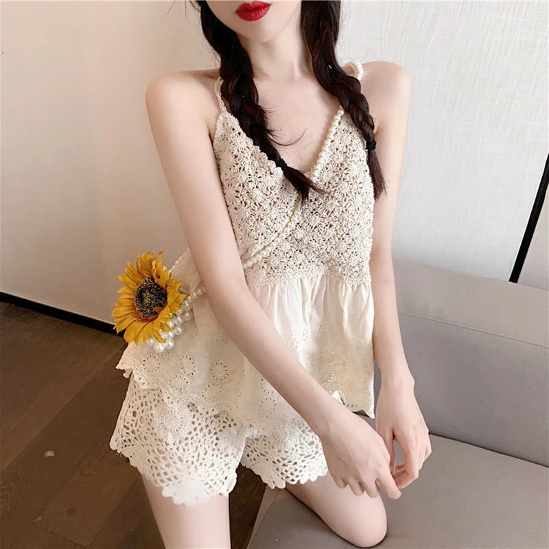 Summer Bohemian Hand Hook Knitted Cut-out Suit Women\'s Camisole Bra Top+wide Leg Shorts Two-piece Set