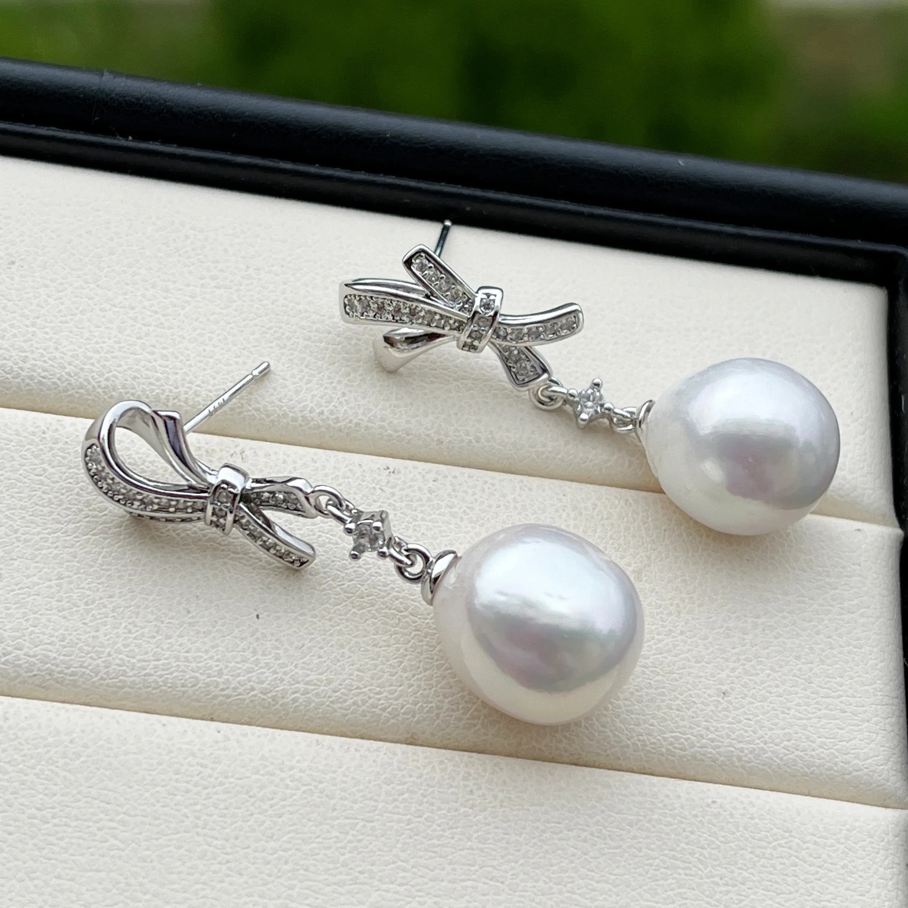 Gorgeous bow pearl earrings AAA 12-13mm South Sea pearl earrings fashionable earrings 925s