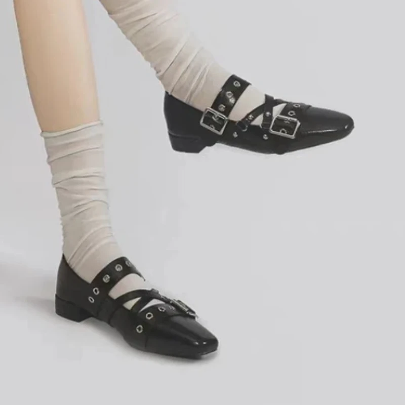 أحذية ماري جين النسائية ذات الكعب العالي 2025 أحذية نسائية جديدة للخريف مصنوعة من الجلد تصميم فاخر أحذية مريحة غير رسمية منخفضة الارتفاع #1