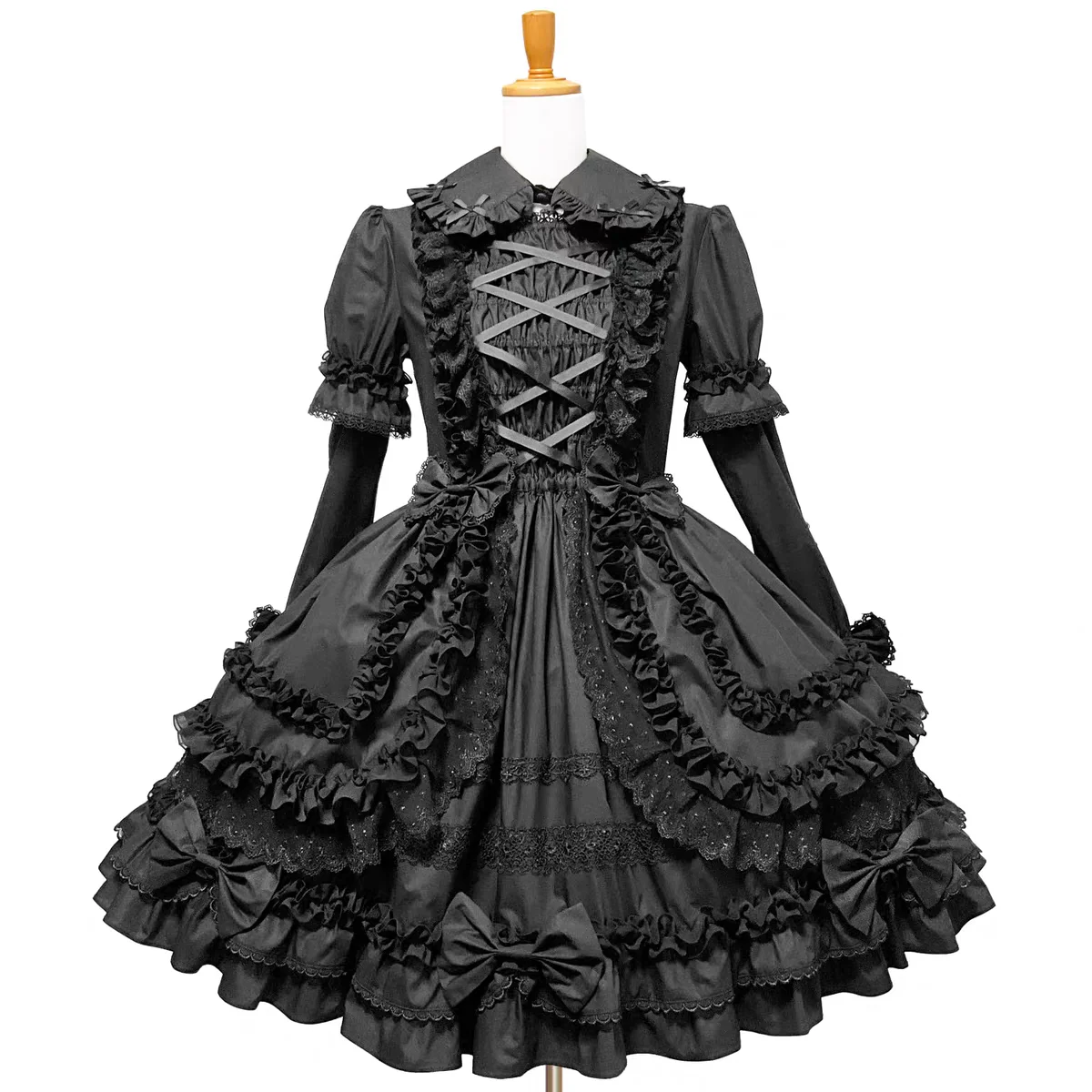 

New product, Romeo Gothic black satin pleated long sleeved dark style Lolita dress, customized for Halloween party cosplay