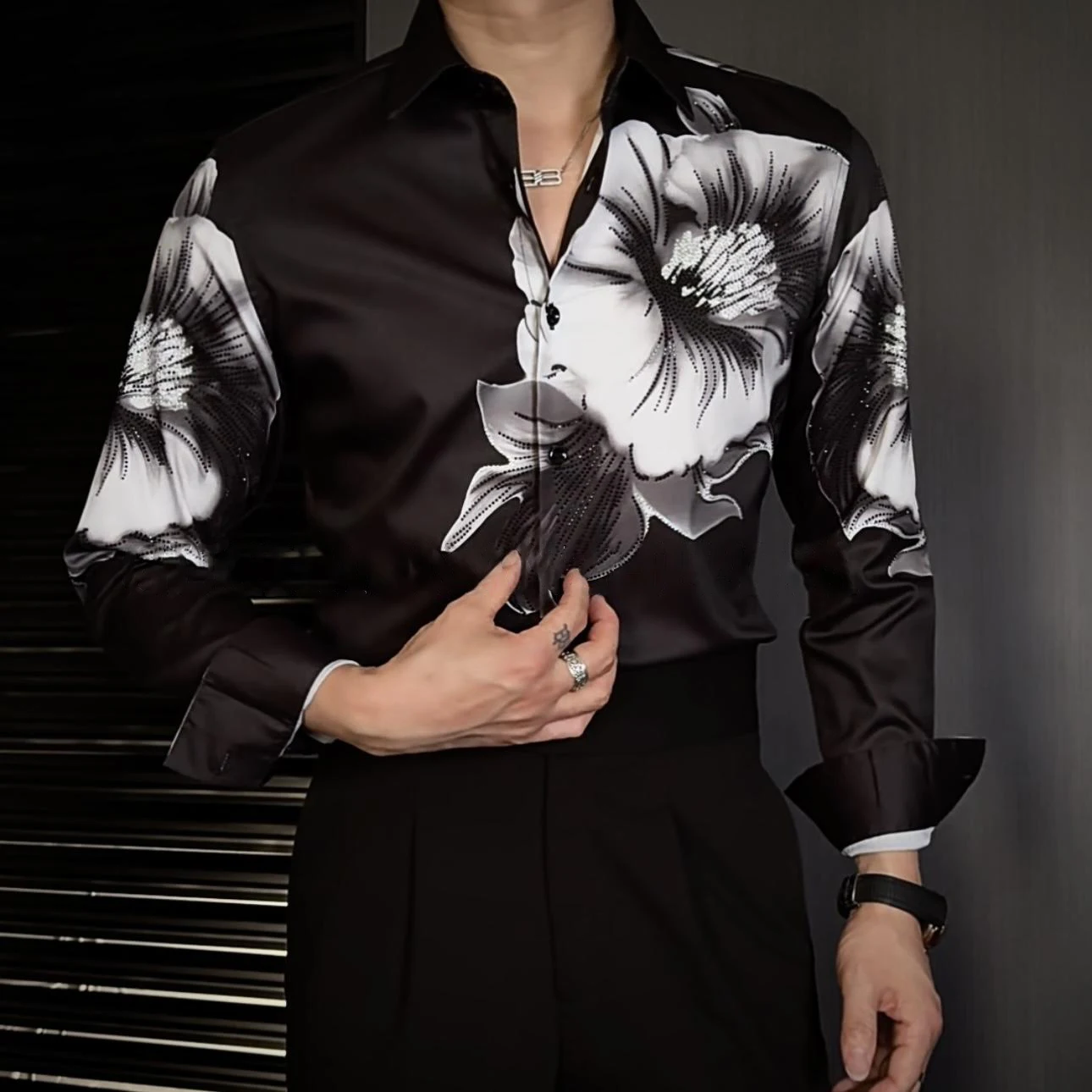 Flower Shirt Men High Quality Rhinestones Shirt For Men Streetwear Black White Shirt Men Social Club Outfits Camiseta Masculina