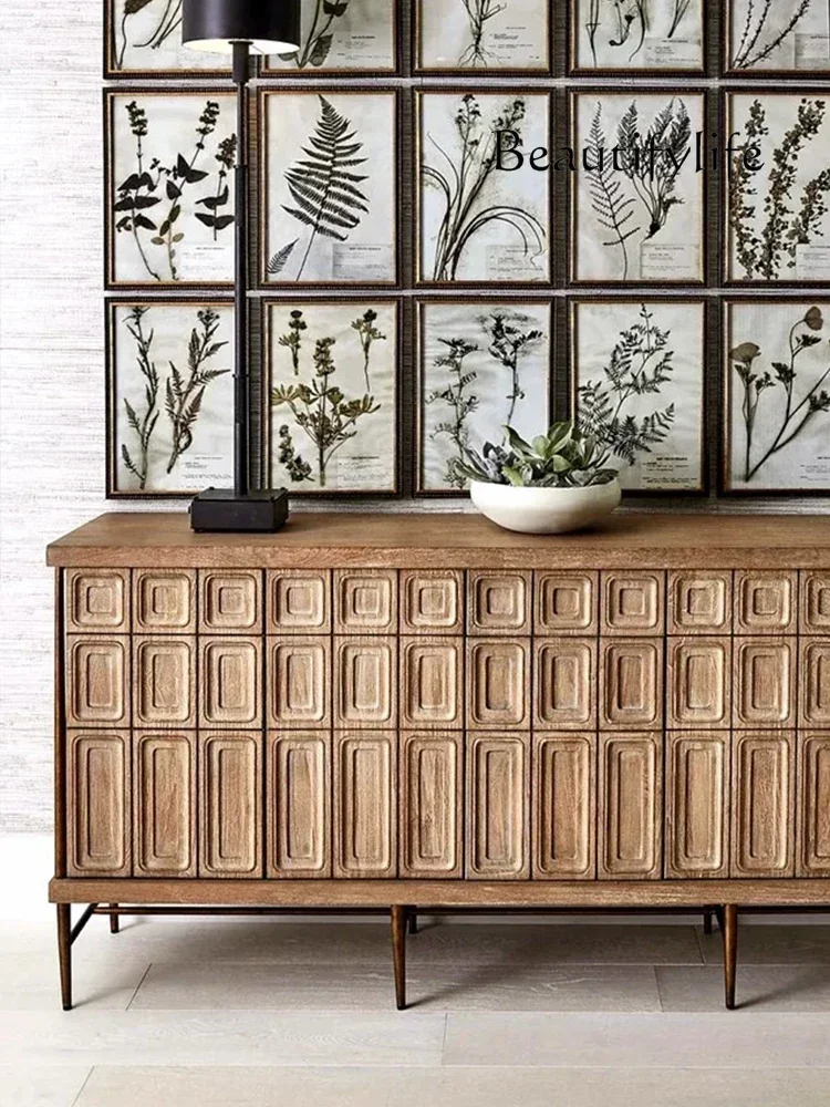 The side cabinet is surprised by the ancient solid wood side porch in the quiet wind. Vintage American side locker