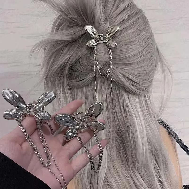 

Metal Mini Butterfly Hair Claws for Women Ladies Black Silver Small Hair Clips with Tassel Chains Girl Fashion Hair Accessories