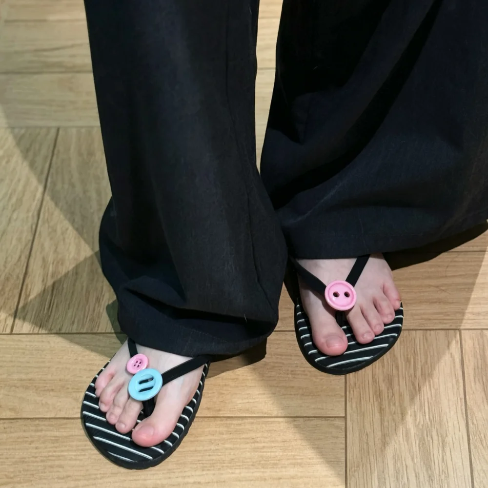 Y2K Kawaii Striped Flip Flops Soft EVA Cloud Cushion Pastel Pink Blue Big Button Decor Anti Slip Fabric Thong Summer Slippers