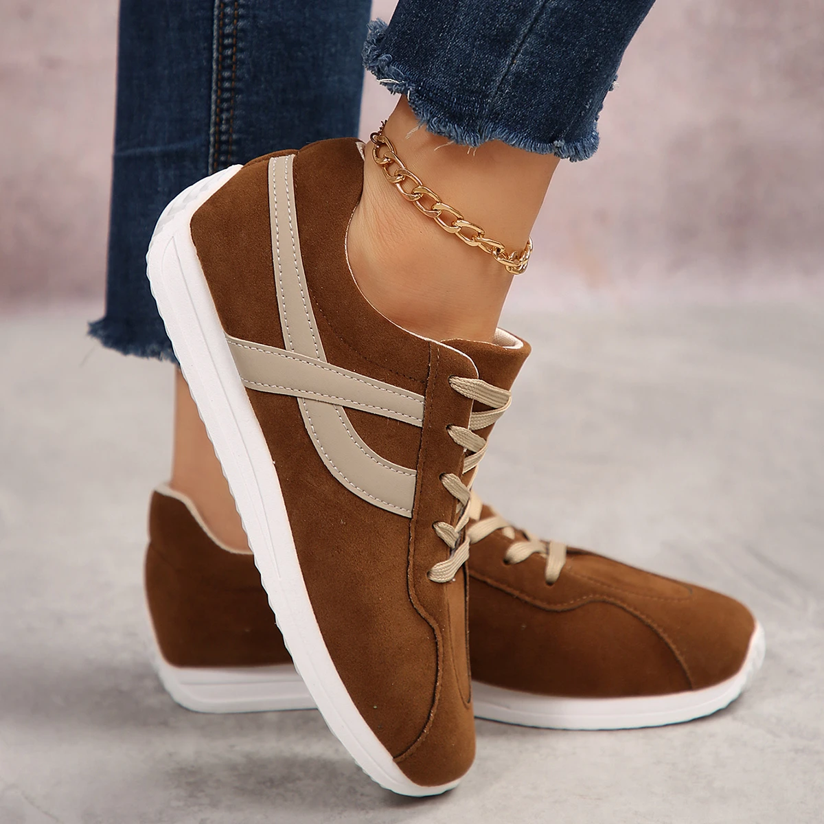 Women's Casual Breathable Sports Shoes Spring Autumn Seasonal Retro Style Round Toe Comfortable Flat Shoes for Women - view 6