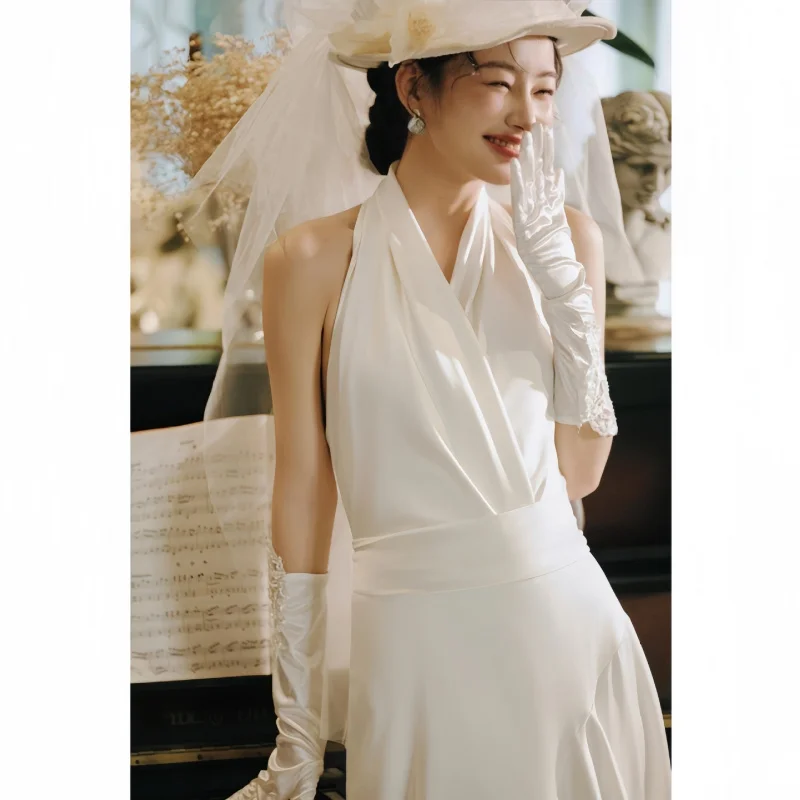 

French Satin High-End Wedding Dress Bride2025New Halter Neck Certificate of Marriage Lightweight Gauze Travel Photography Dress