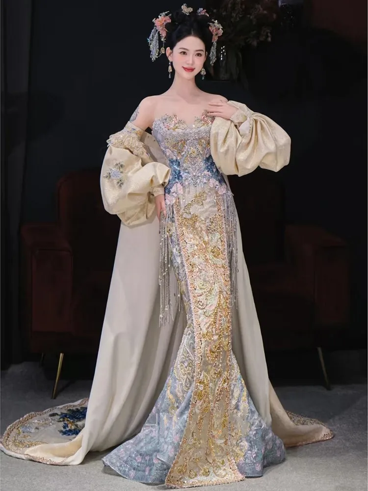 

Blue and gold new style Chinese-style heavy industry toasting dragon phoenix clothing