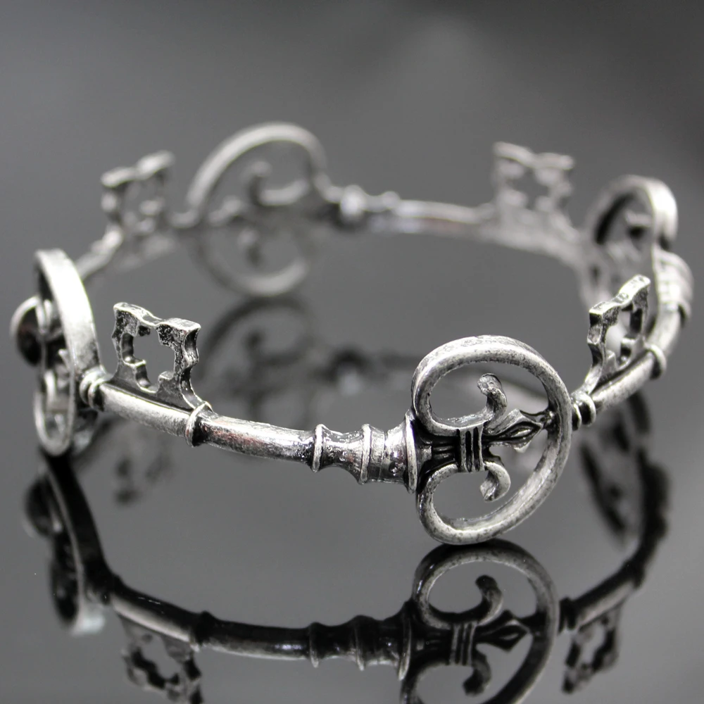 Vintage Victorian Skeleton Key Cross Bridal Bracelet Fashion Unisex Bangle Cuff Valentine Anime Halloween Jewelry Party Wedding