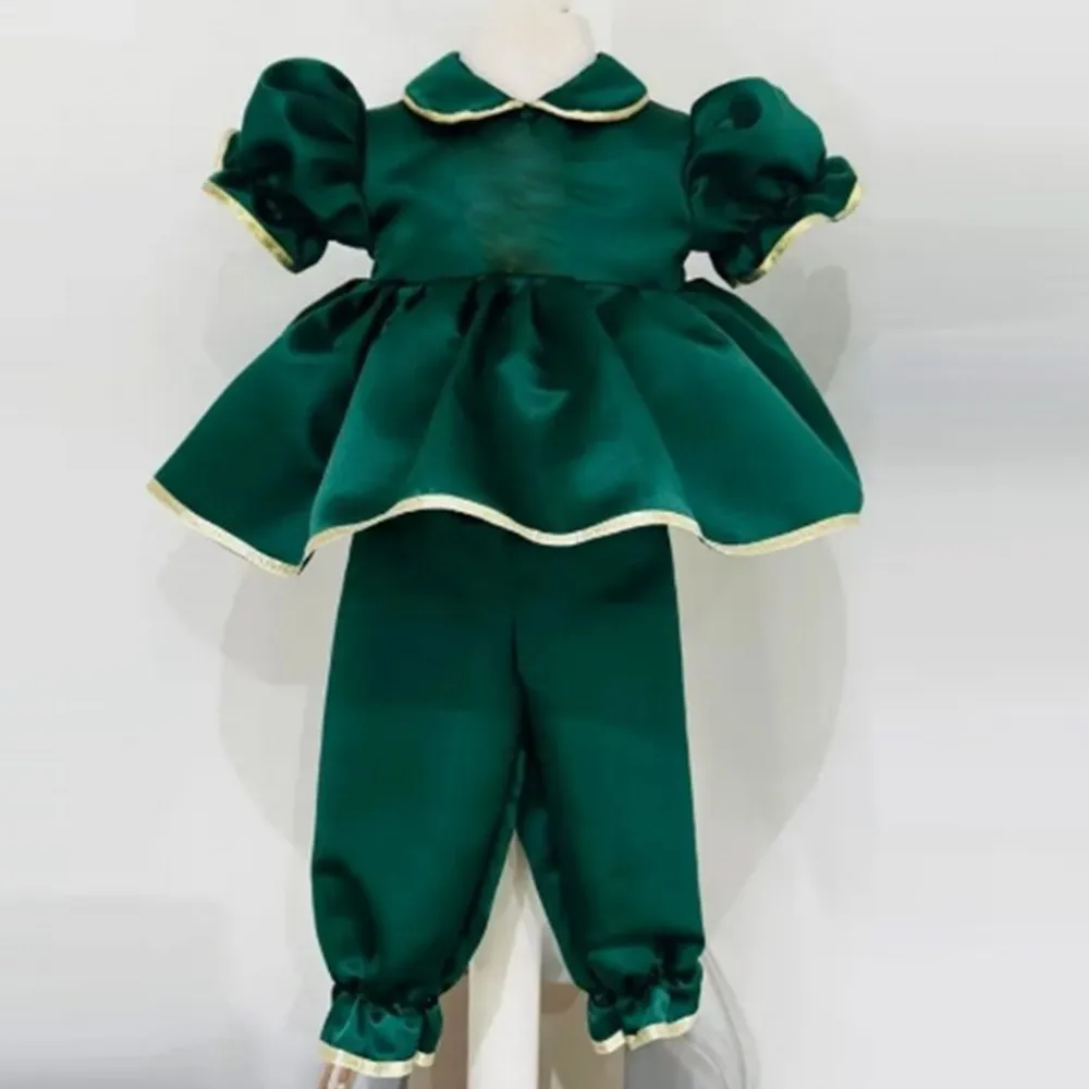 

Christmas Green Flower Girl Dresses With Short Sleeves Peplum Two Pieces Girls Birthday Dress Cute First Communion Gowns