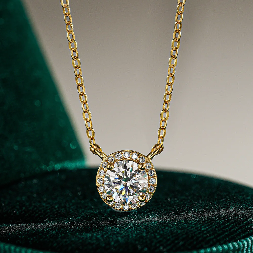 

1 Carat Round Pendant for Women, 18K Gold Full Set Moissanite Necklace, Fashionable and Classic Platinum PT950 Collarbone Chain