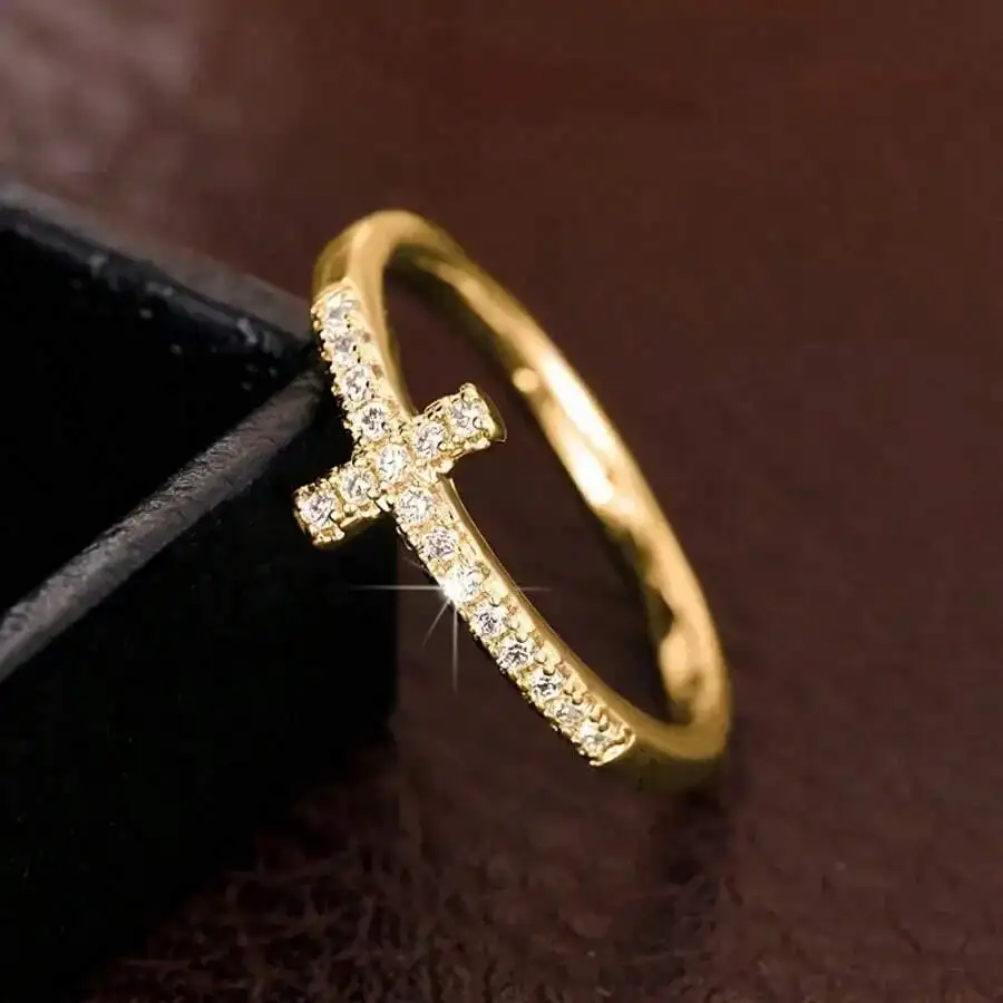Anillo de Mujer con Circonita Cúbica y Cruz Plateada Estilo Boho Retro, Accesorio de Joyería para Boda y Compromiso