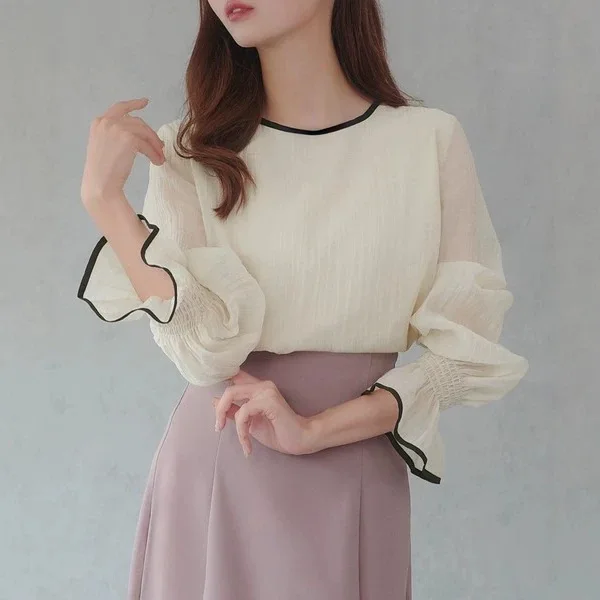 2026 Japanese And Korean Style Round-neck. Two-tone Candy Sleeve Slimming Chiffon. Grandchildren Protection Shirt Elegant Y2k、