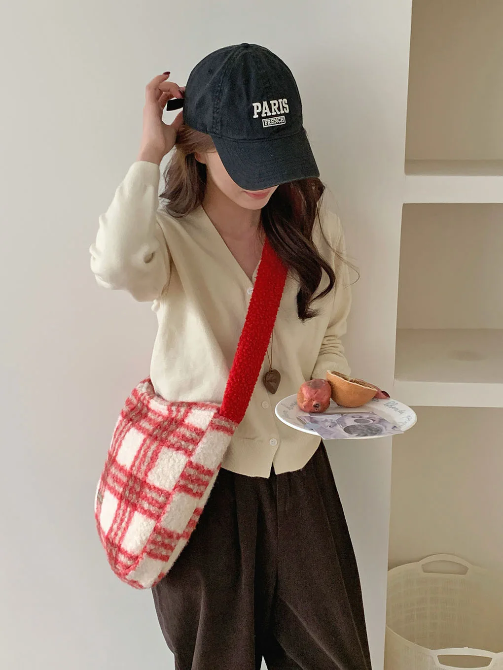 

Christmas and New Year Crossbody Underarm Bag Large Capacity Zipper Dumpling Bag Autumn and Winter Plush Plaid Shoulder Bag