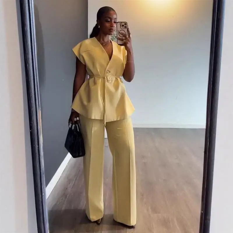 

Fall 2025 Women's Fashion Sporty V-Neck Slim Fit Top with Drawstring And Sleeveless Wide Leg Pants Two-Piece Set High Waist