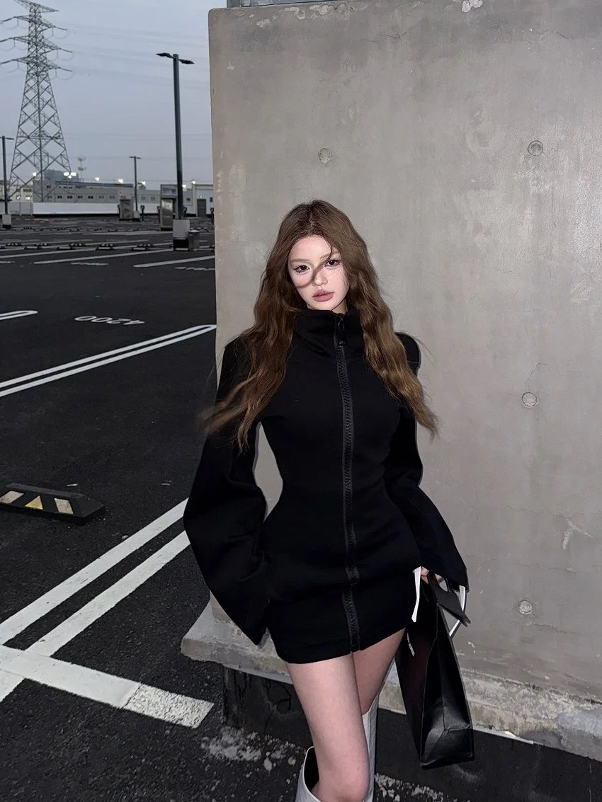 

Japanese Harajuku style hot girl Y2K retro stand up collar big zipper black elastic body women's hoodie autumn hot girl tops emo