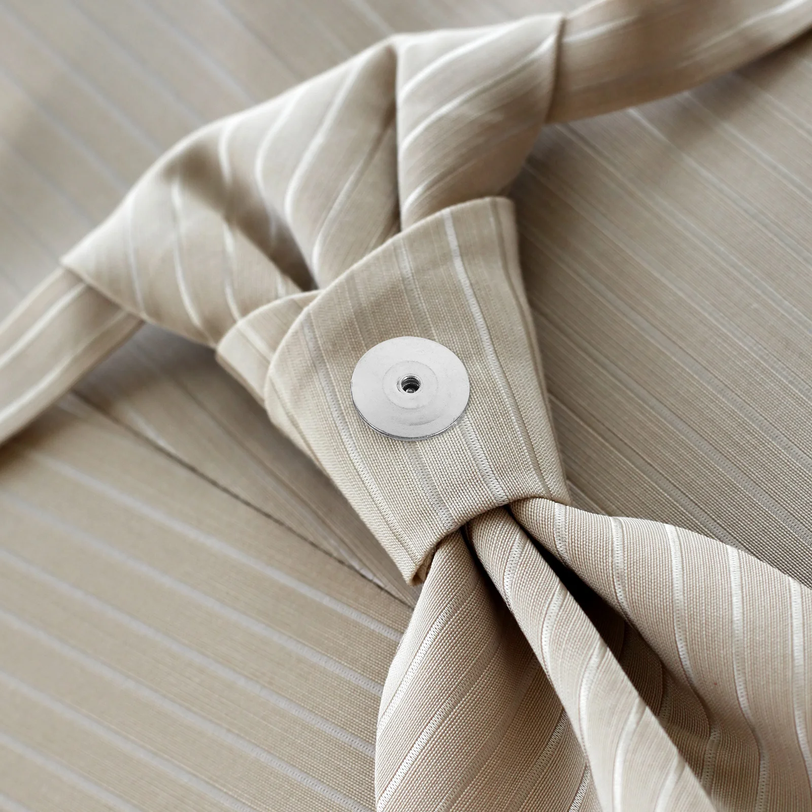 

20Pcs Locking Pin Backs Metal Secure Clasp Pin Keepers for Displaying Badges Hats Bags Name Tags Jewelry Accessories