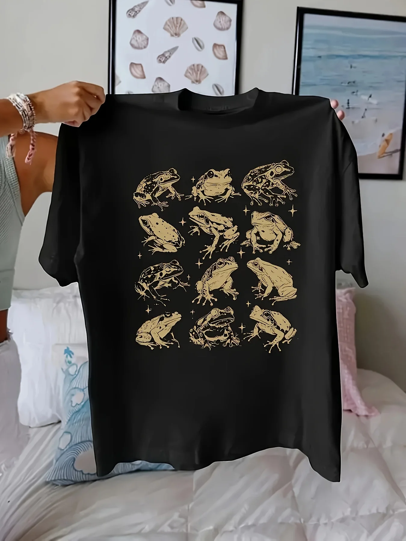 

Frog Illustrations Graphic Tee Unisex Casual Crewneck Short Sleeve T-Shirt All Season Travel