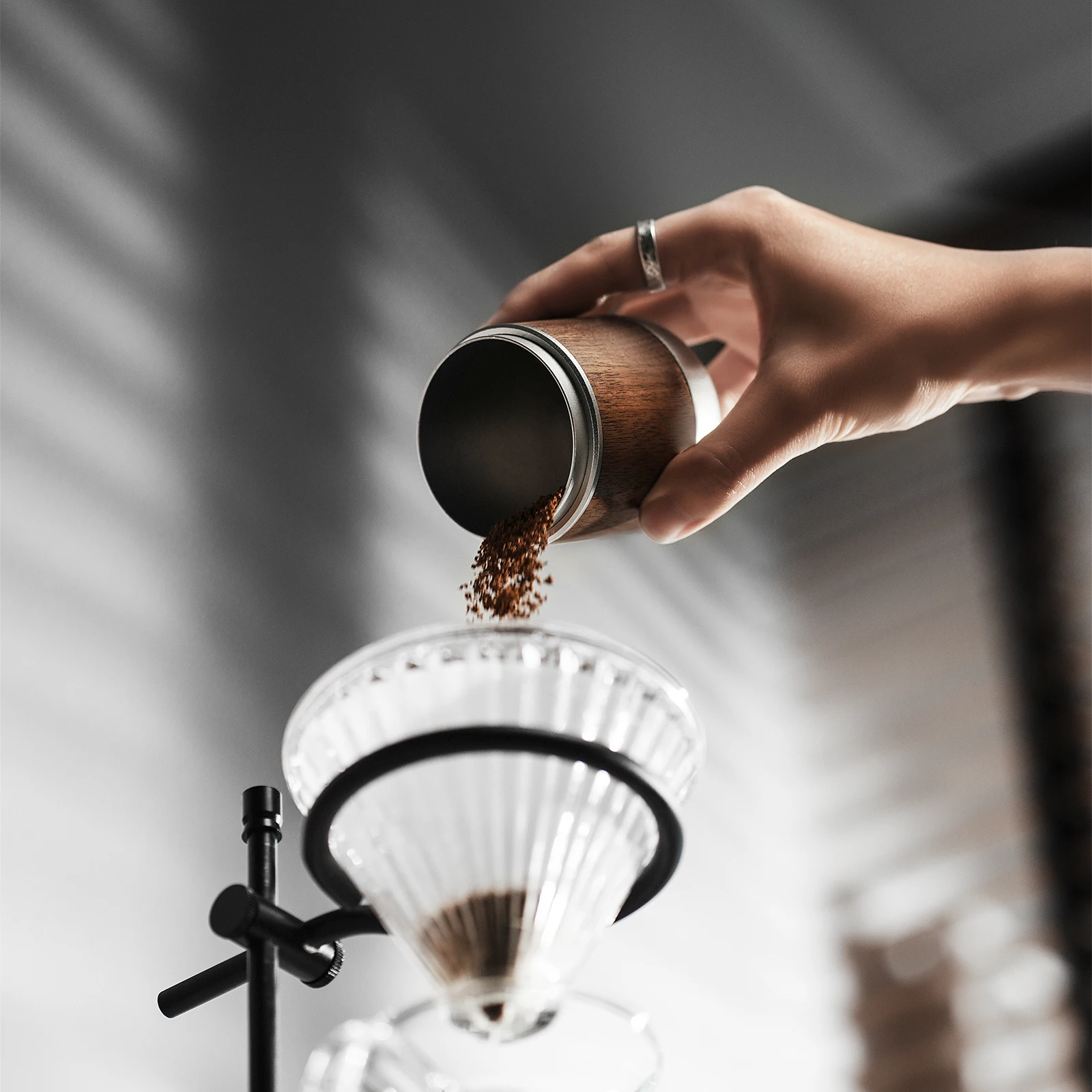 MHW-3BOMBER Nova Dosing Cup Espresso Coffee Dosing Cup Compatible With Breville Barsetto Portafilter Coffee Tool For Barista