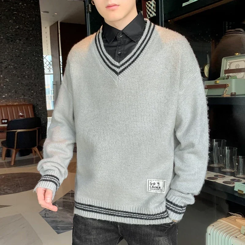 Sweater pria rajut tambal sulam leher V, Sweater wol warna polos longgar Slim Fit, pakaian Streetwear, Sweater rajut pria