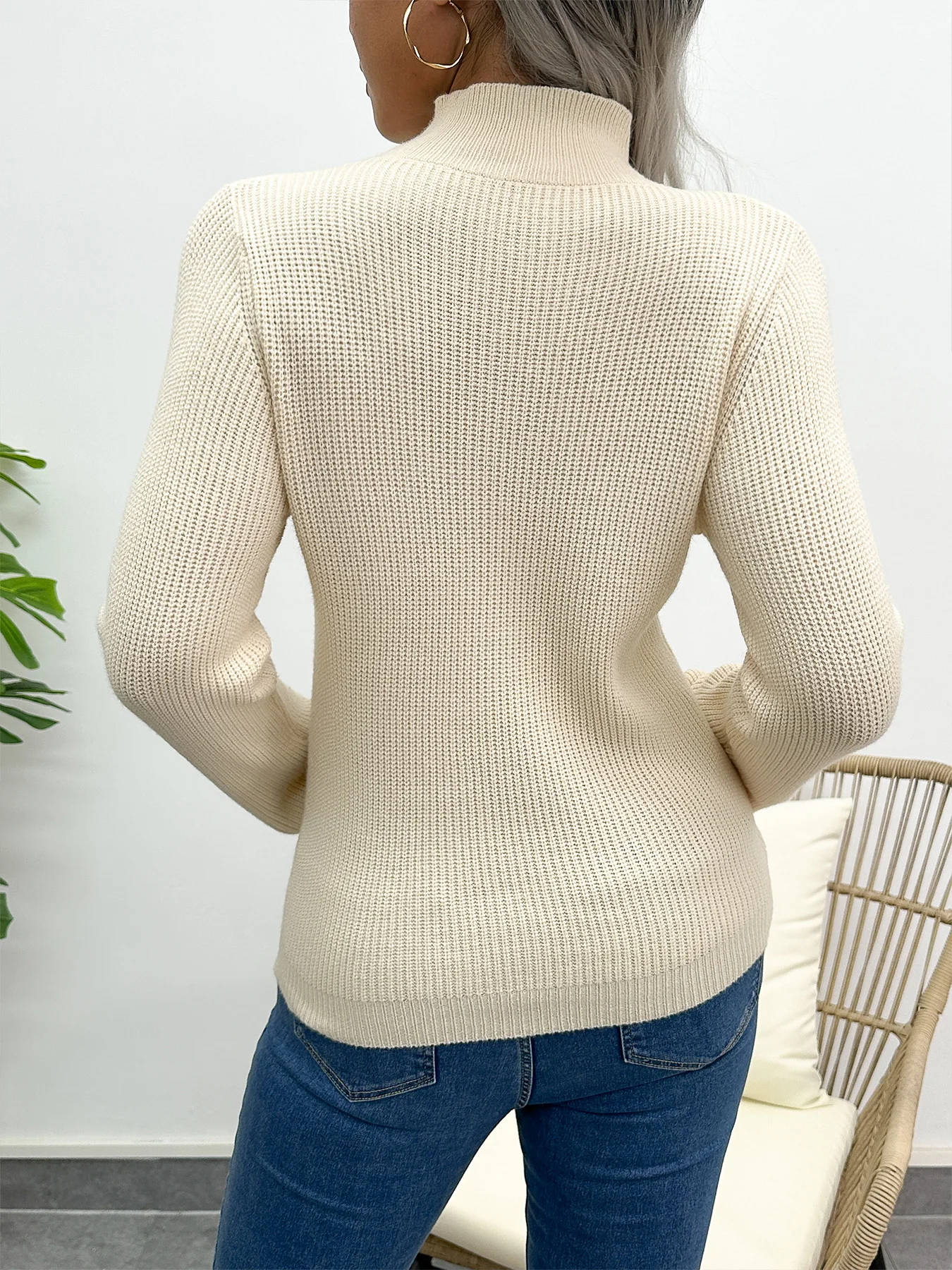 Однотонный удобный вязаный женский базовый слой с длинными рукавами и полувысоким воротником на осень-зиму, подходит для ношения как