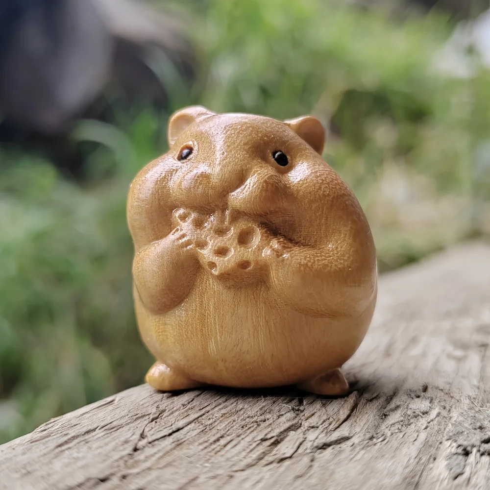 1.5 Inch Hand-Carved Wooden Hamster Figurine in Cartoon Style, Suitable for Desktop Decorations, Home Decoration, Living Room, Centerpiece Decoration, Office, Birthday Gifts, Christmas Gifts