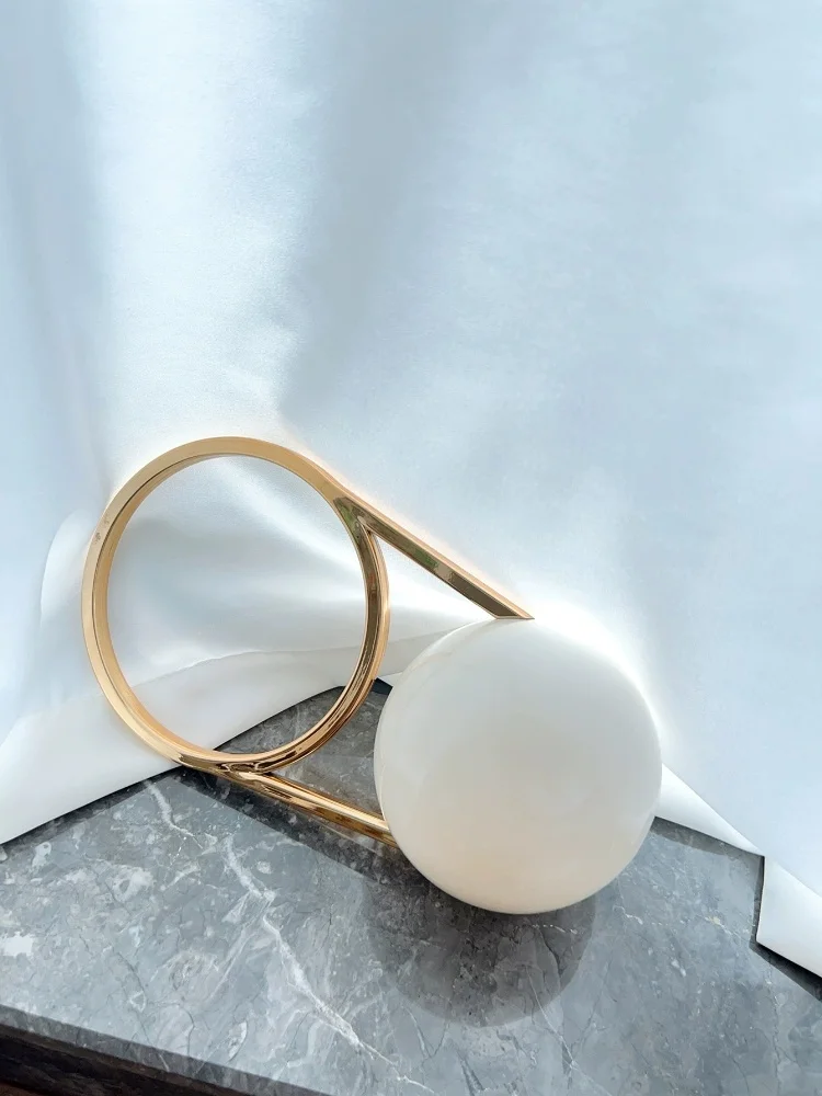 Nuevo bolso de mano de bola redonda a la moda para mujer, bolso de bolos de diseñador de lujo, bolso de axila de pvc, Mini bolso de mano de noche para fiesta