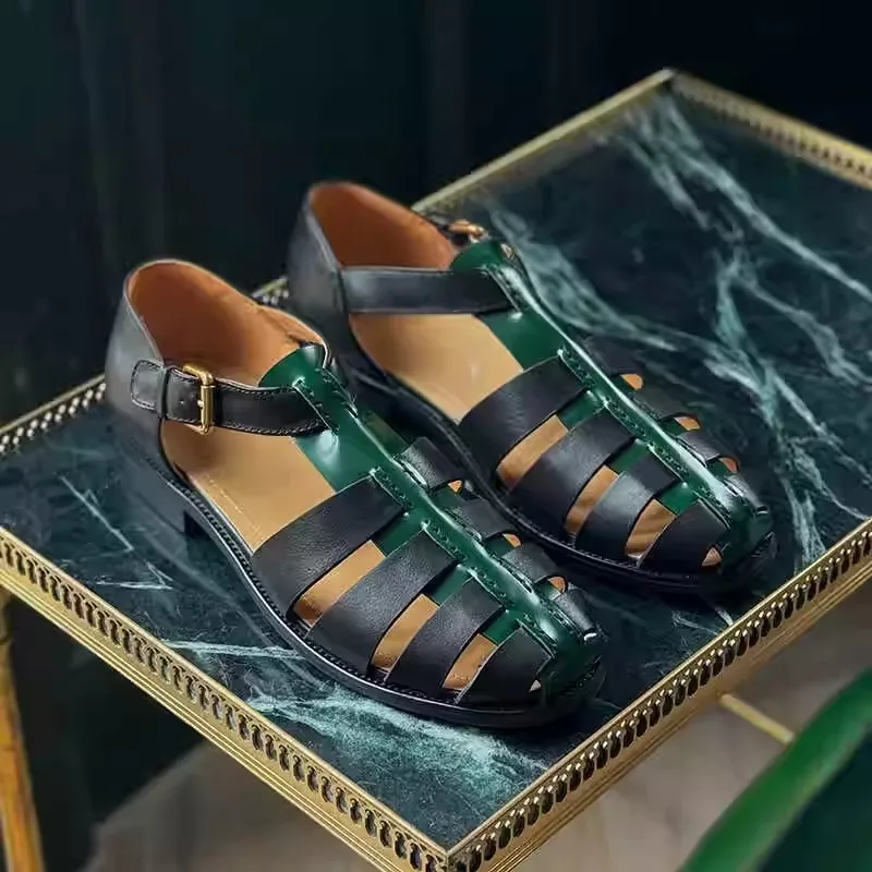 

Flat men's sandals summer new bag toe hollow leather square heel men's shoes casual beach large size small size men's sandals