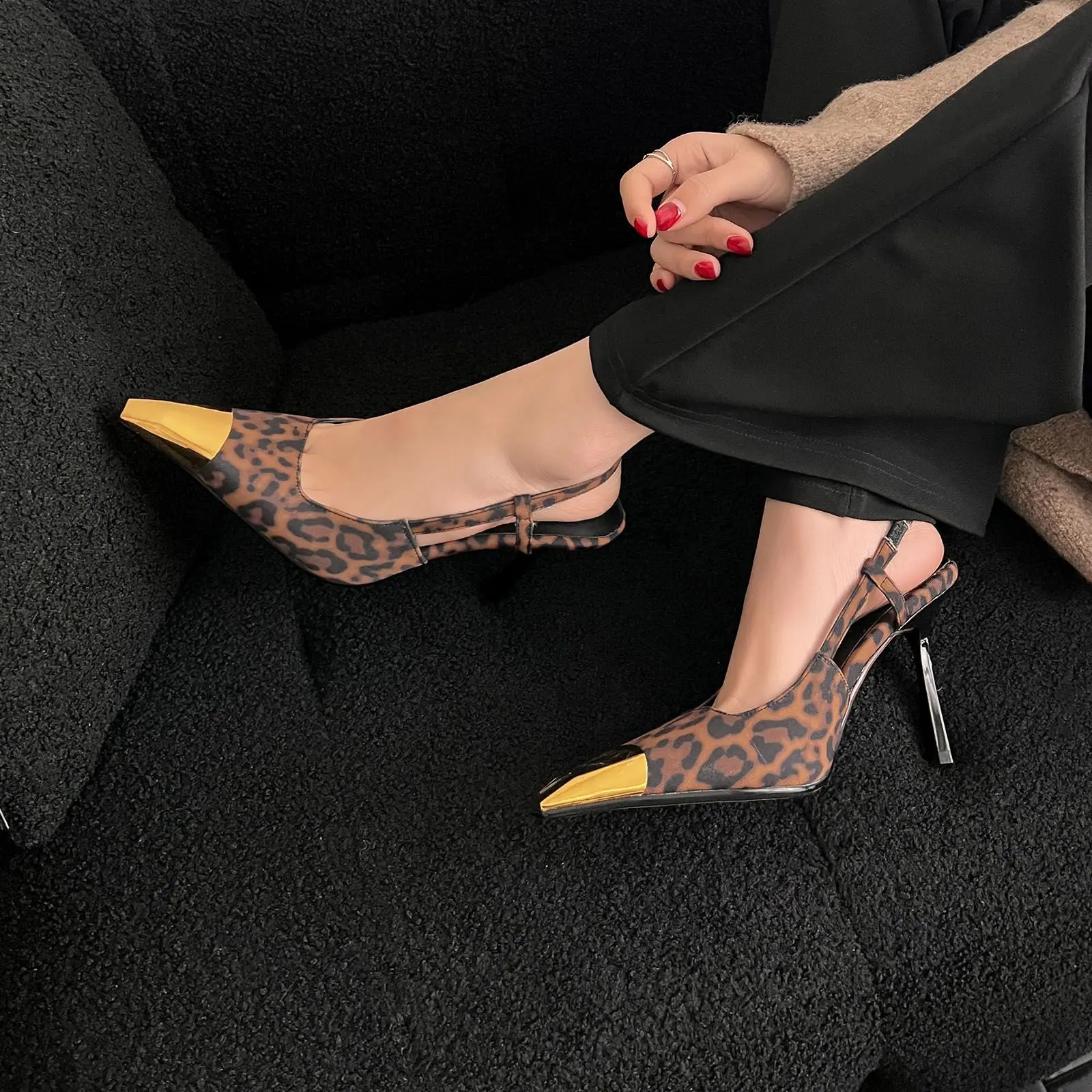 

Arden Furtado 2025 Summer leopard print Sandals Square toe Rear trip belt Stilettos heels cowhide Closed toe Sandals Large size