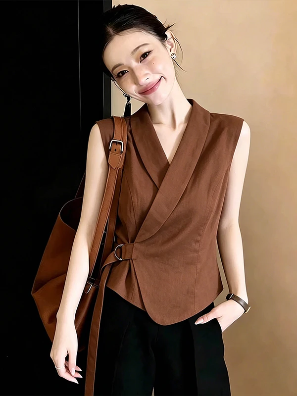 plus Size Vintage Side-Buckled Vest Women's Fashion Summer New Style High-End Slimming Sleeveless Top Versatile Commute Wind