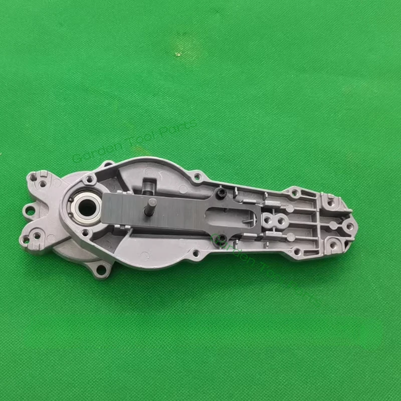

Верхняя крышка коробки передач для кустореза CHUANTING HZ6020 HZ7520