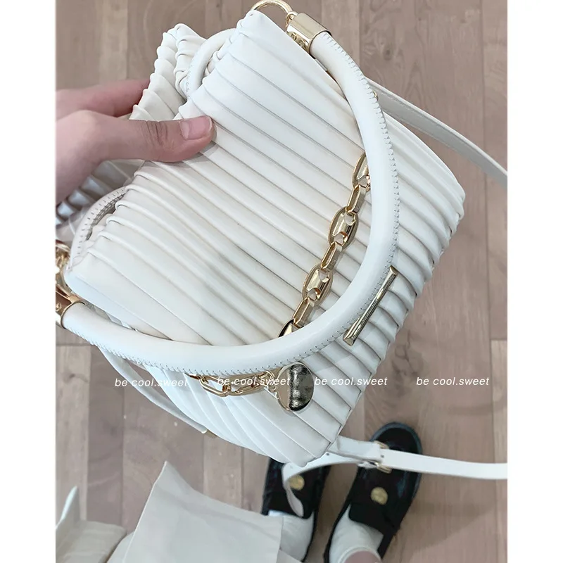 Sweet Fashion Purse and Handbgs 2023 New Pleated Bucket Elegant Korean Version Fashion Casual Crossbody Bags for Women