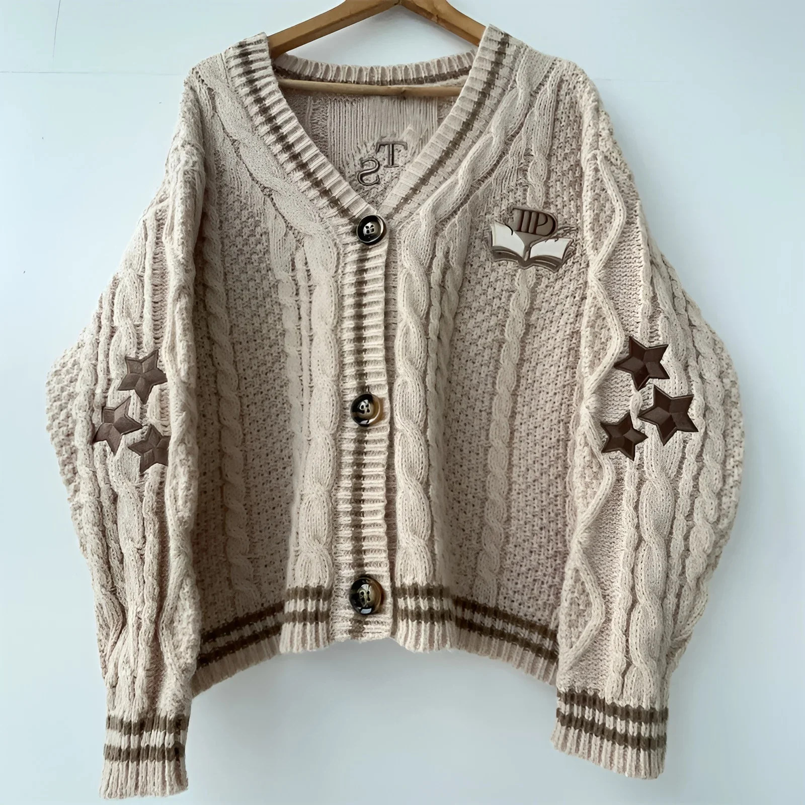 Handmade Long Sleeves Loose Women Red Star Embroidered Cardigan Holiday Tops Christmas Warm V-neck Knitted Sweater Women 2024