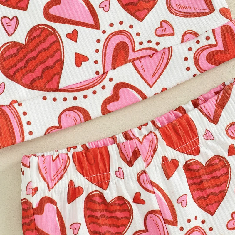 Set di pantaloni estivi da 2 pezzi per ragazze set di pantaloni svasati con stampa a cuore senza maniche con una spalla