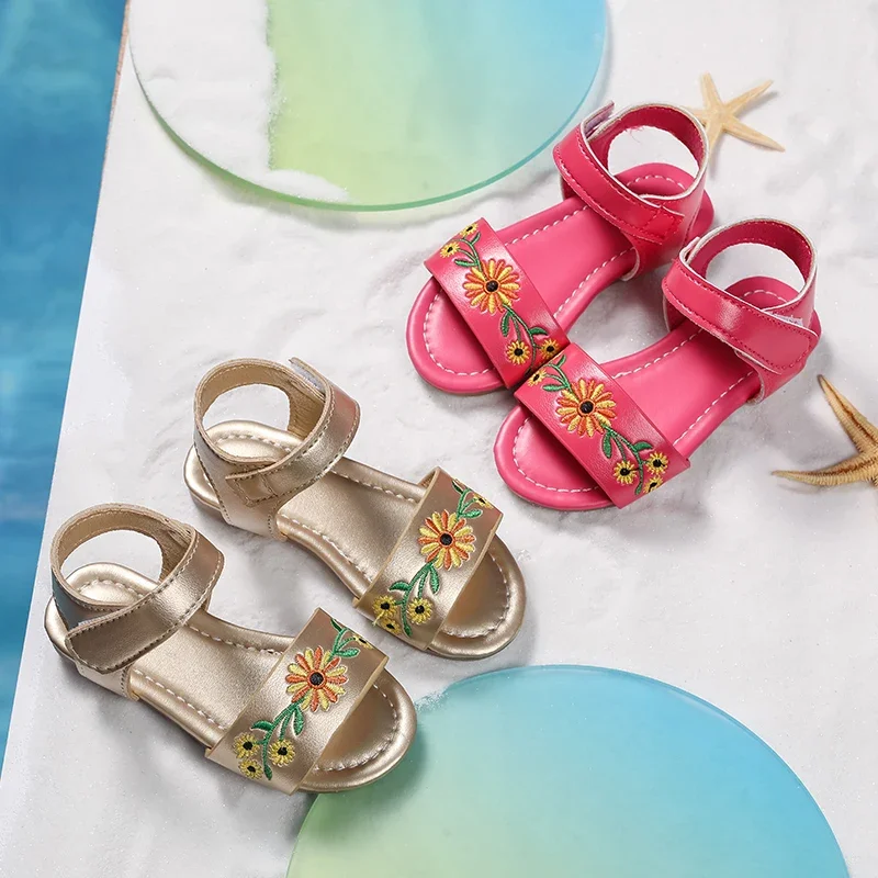 

Little Girl Sandal Elegant Embroidered Princess Summer Children's Flat Sandals Fashion Causal Kids Open-toe Beach Shoes Rose Red