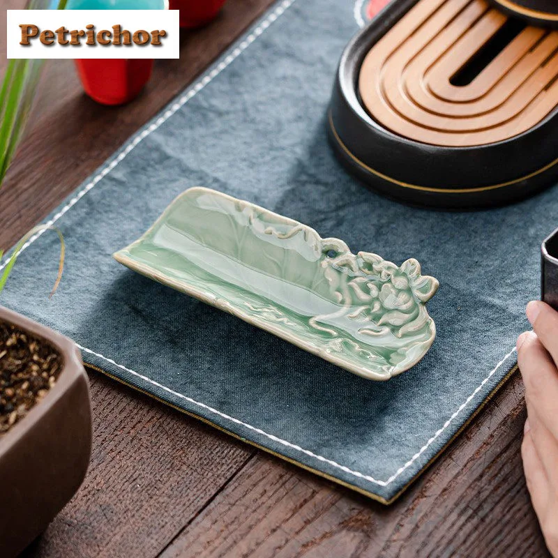 Hand Carved Yue Kiln Celadon Lotus Tea Scoop Aesthetic Shovel Household Awakening Tea Ladle Flower Tea Tea Services Ornaments