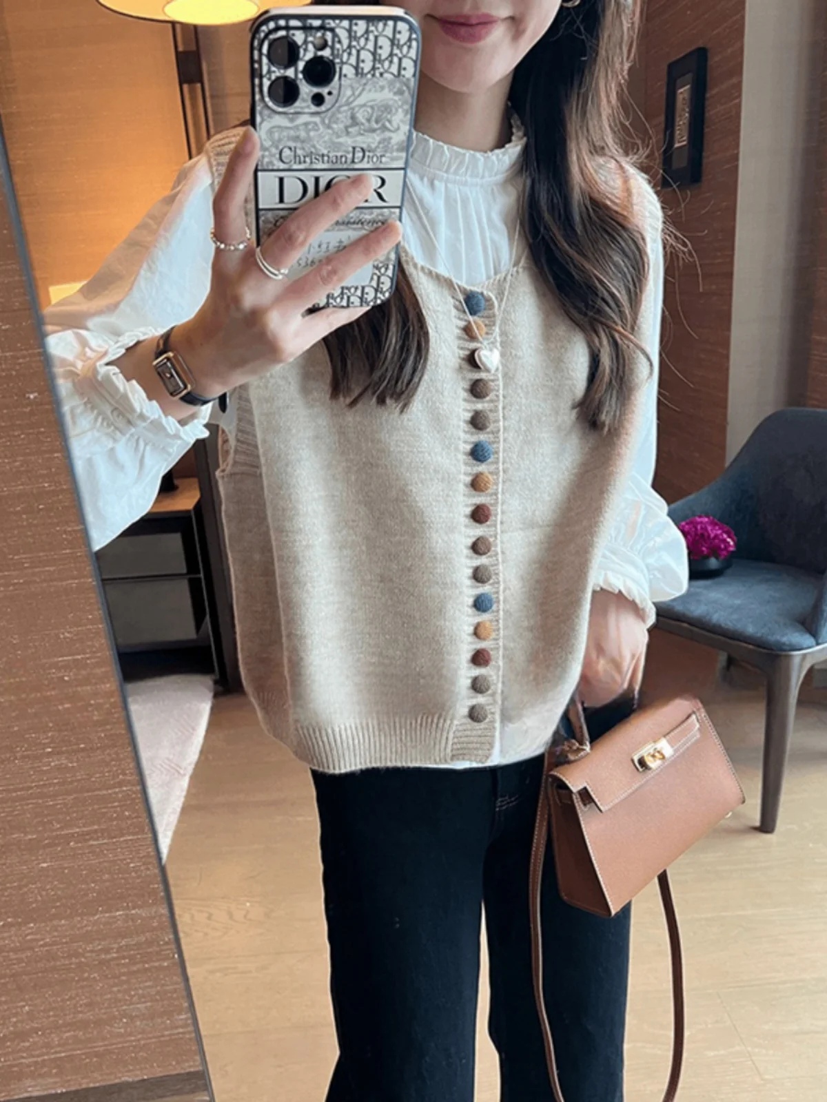 

Knitted Sweater Vest Women's Sleeveless Top Button Design Spring Autumn New Style Fashionable Layering Tank Top