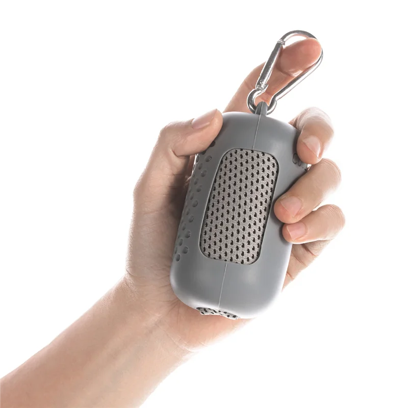 Asciugamano in seta di ghiaccio Sport Asciugamano da ghiaccio con raffreddamento istantaneo Portatile da viaggio all'aperto Fitness Corsa Asciugamano da nuoto Borsa in silicone Grigio