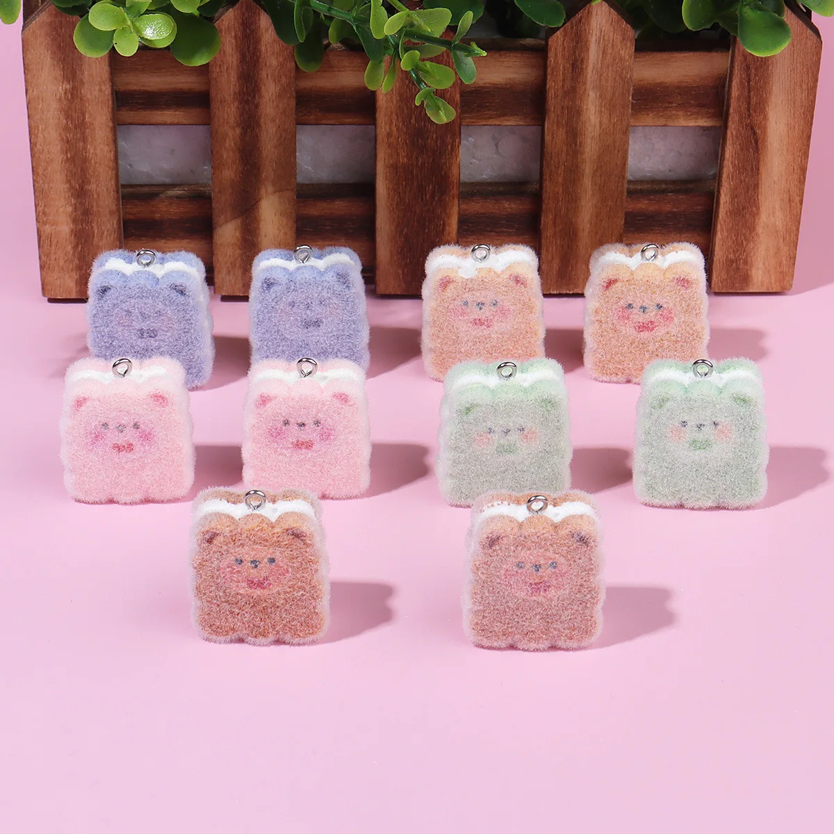 5pcs Flocked Resin Bear Cookies Charms Pendants Craft Materials for Handmade Earrings Bracelets Necklaces Keychains