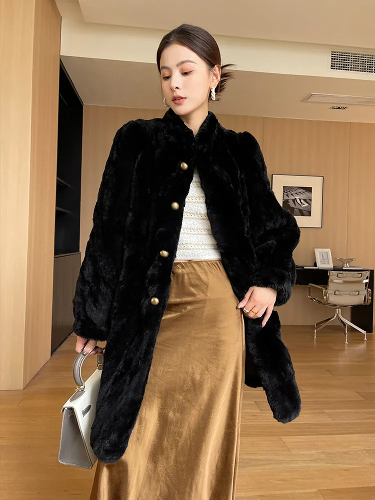 لشتاء 2025، معطف فرو أرنب متوسط الطول مستورد جديد مع فرو متكامل للنساء